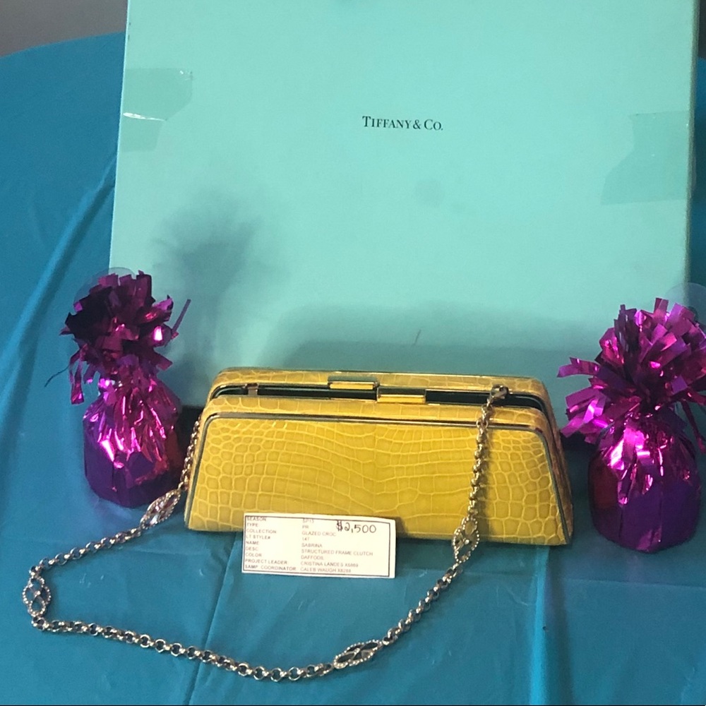 👑💯%AUTHENTIC👑Beautiful Tiffany REAL croc clutch